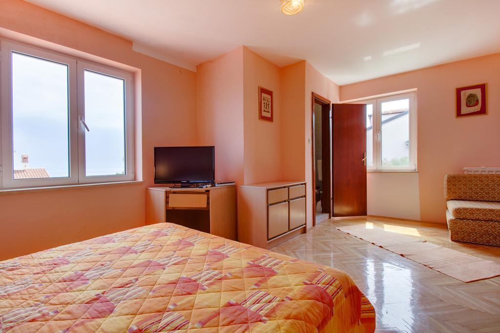 Apartment Mario Mali Lošinj Oda fotoğraf